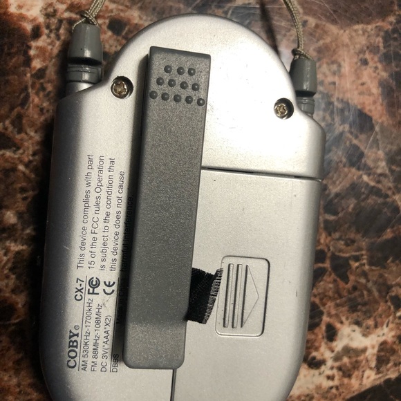 Coby CX-7 Tiny Portable AM/FM Radio Dynamic Bass Boost System Tested And Working - Picture 7 of 11